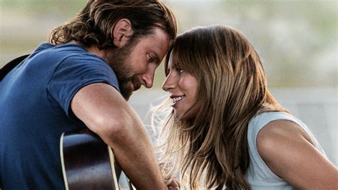 A Star Is Born movie review & film summary (1976) .